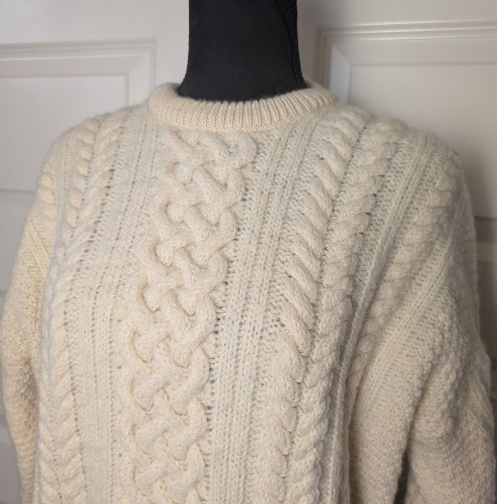 Vintage Country Scene Size M Wool Aran Sweater Cream Cable Knit Made in UK